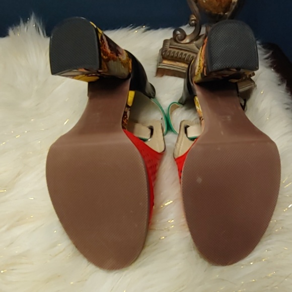 Open Toe Booties - Picture 5 of 8